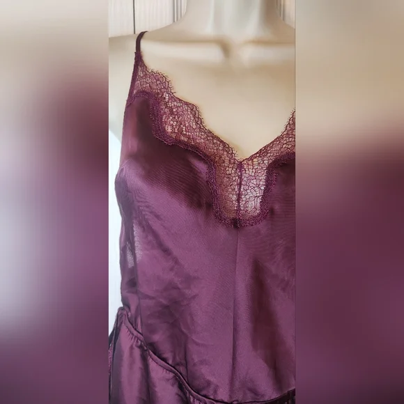 VICTORIA'S SECRET Burgandy Core Satin Side Tie Romper Size Small Lace - Picture 3 of 8